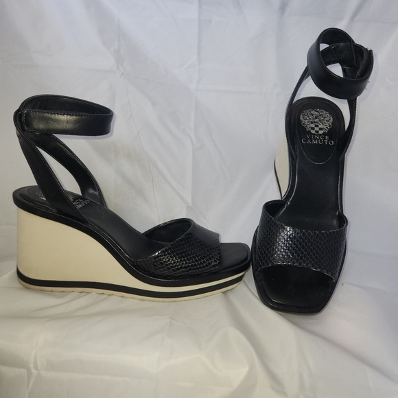 Vince Camuto Wedge Sandal - Picture 6 of 7